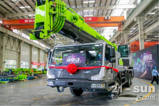 中聯(lián)重科輪式起重機(jī)全球銷量新晉榜首,大噸位屢創(chuàng)爆款